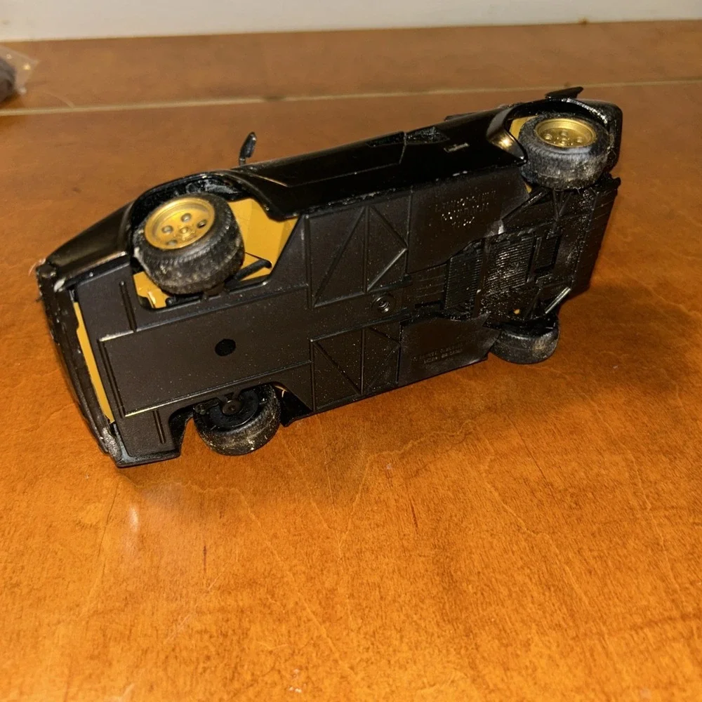 Black Lamborghini Countach 1/24 1:24 Revell G. M. B. H. 1988 Rare Vintage C2